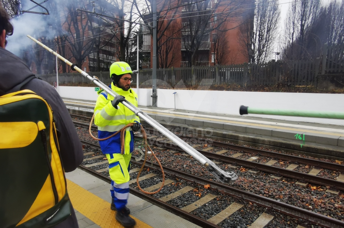 VENARIA - Il treno prende fuoco e una persona è intossicata: ma è solo una simulazione - FOTO