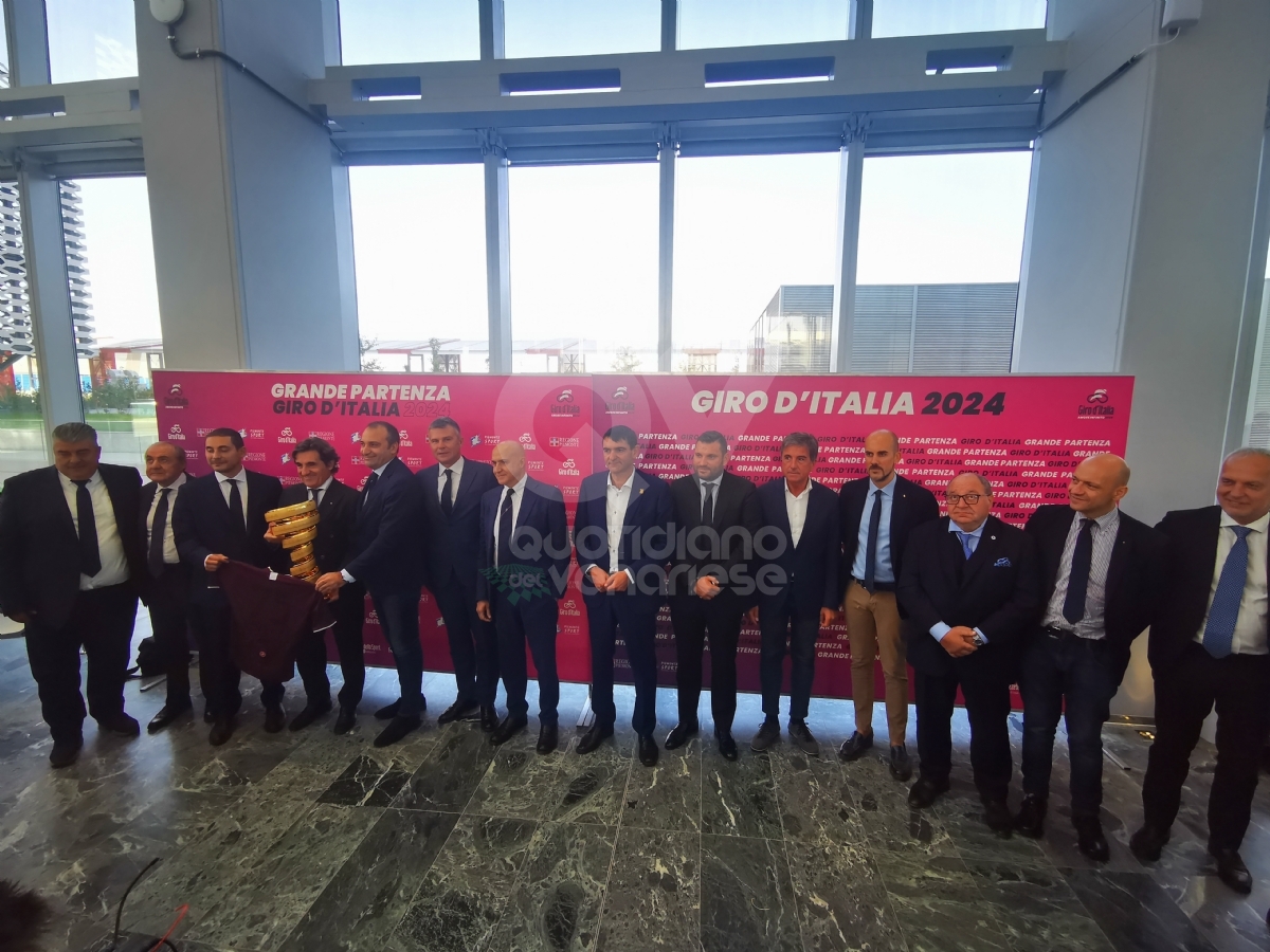 IL GIRO D'ITALIA A VENARIA - La prima tappa finirà a Torino. Giulivi: «Una grande vetrina» - FOTO