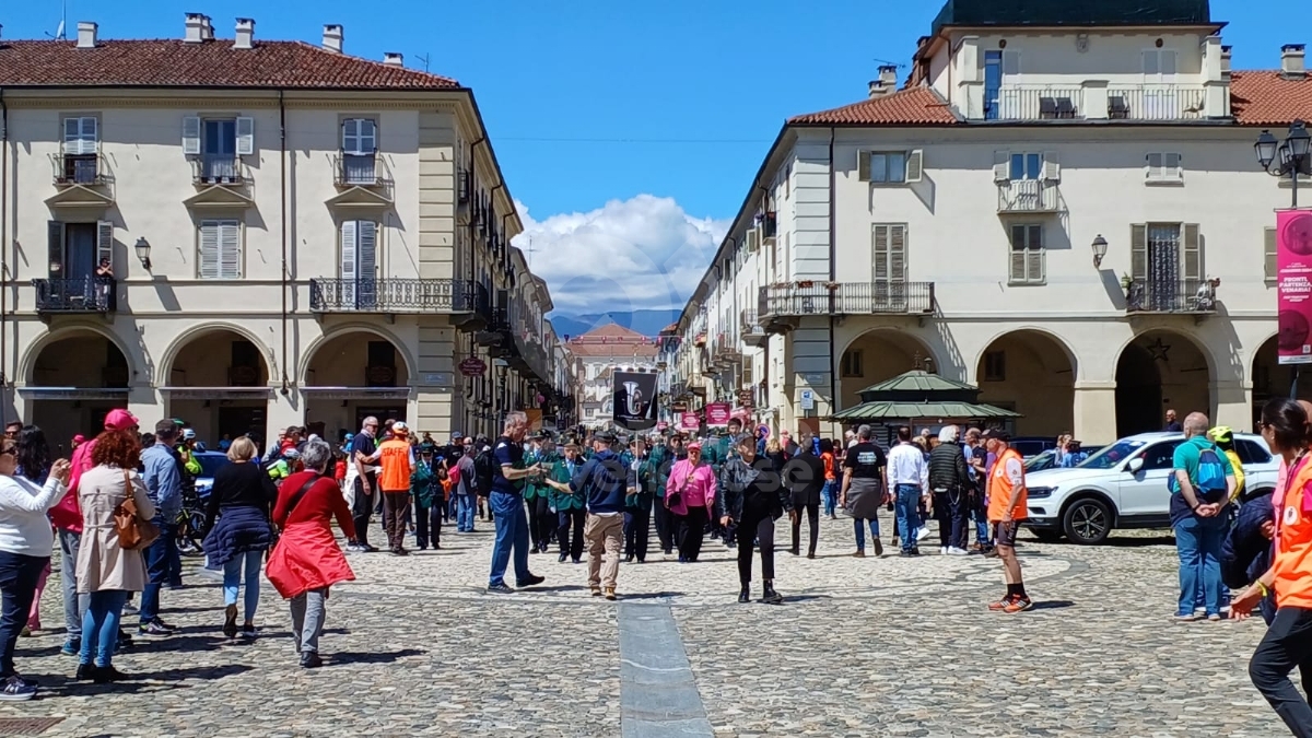 GIRO D'ITALIA A VENARIA - Riviviamo le emozioni della «Grande Partenza» - TUTTE LE FOTO