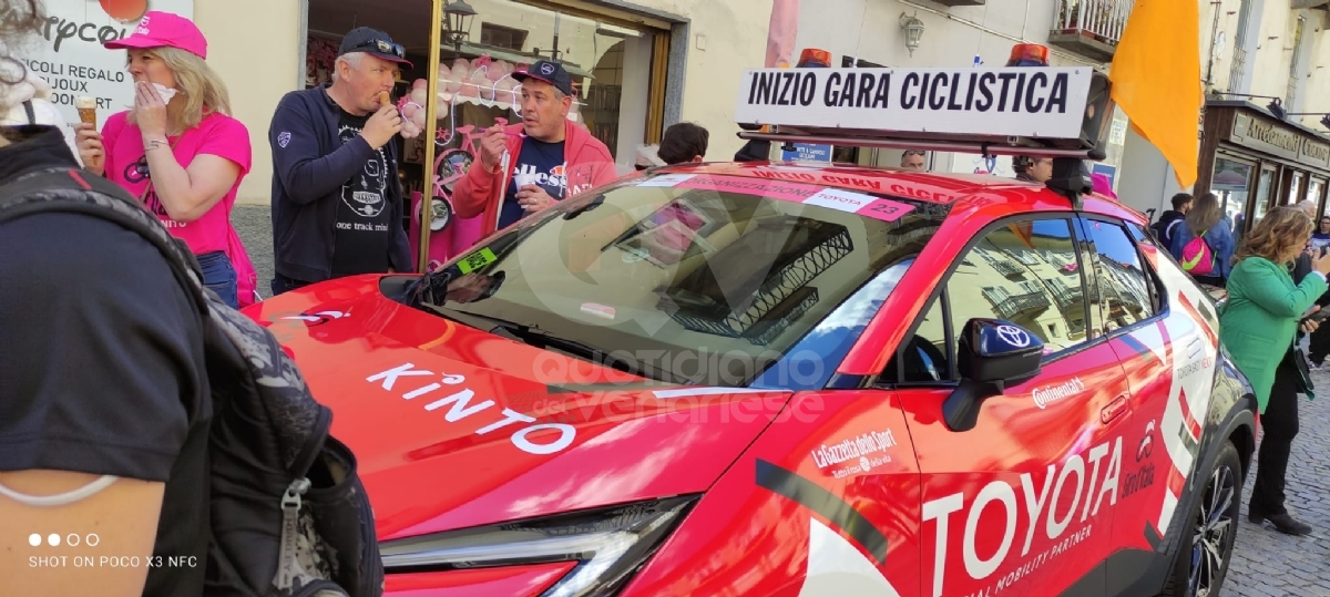 GIRO D'ITALIA A VENARIA - Riviviamo le emozioni della «Grande Partenza» - TUTTE LE FOTO