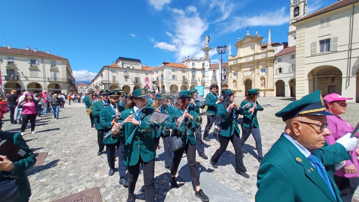 GIRO D'ITALIA A VENARIA - Riviviamo le emozioni della «Grande Partenza» - TUTTE LE FOTO