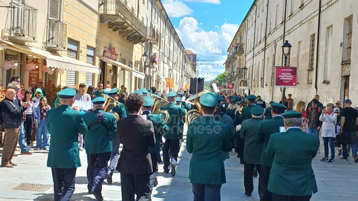 GIRO D'ITALIA A VENARIA - Riviviamo le emozioni della «Grande Partenza» - TUTTE LE FOTO