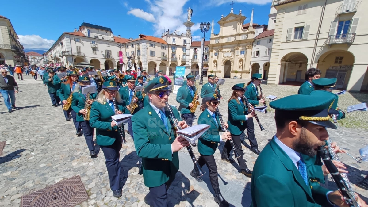 GIRO D'ITALIA A VENARIA - Riviviamo le emozioni della «Grande Partenza» - TUTTE LE FOTO