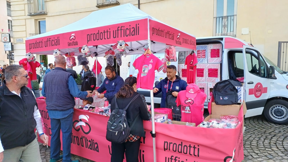 GIRO D'ITALIA A VENARIA - Riviviamo le emozioni della «Grande Partenza» - TUTTE LE FOTO