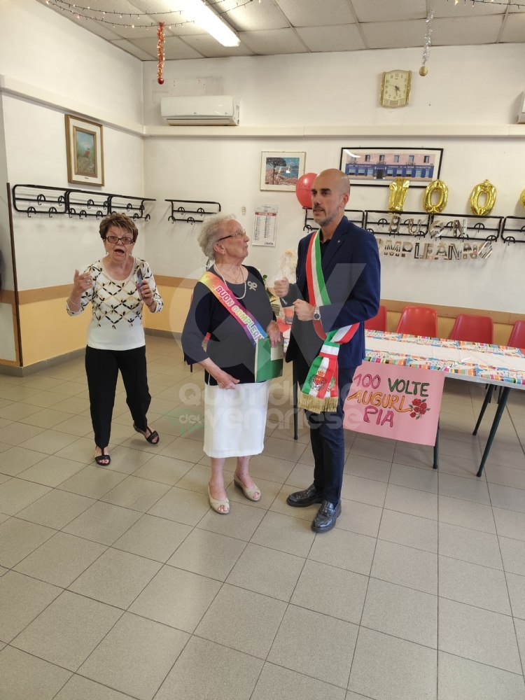 TORINO-VENARIA - I cento anni della signora Pia Mila: grande festa al Centro d'Incontro - FOTO