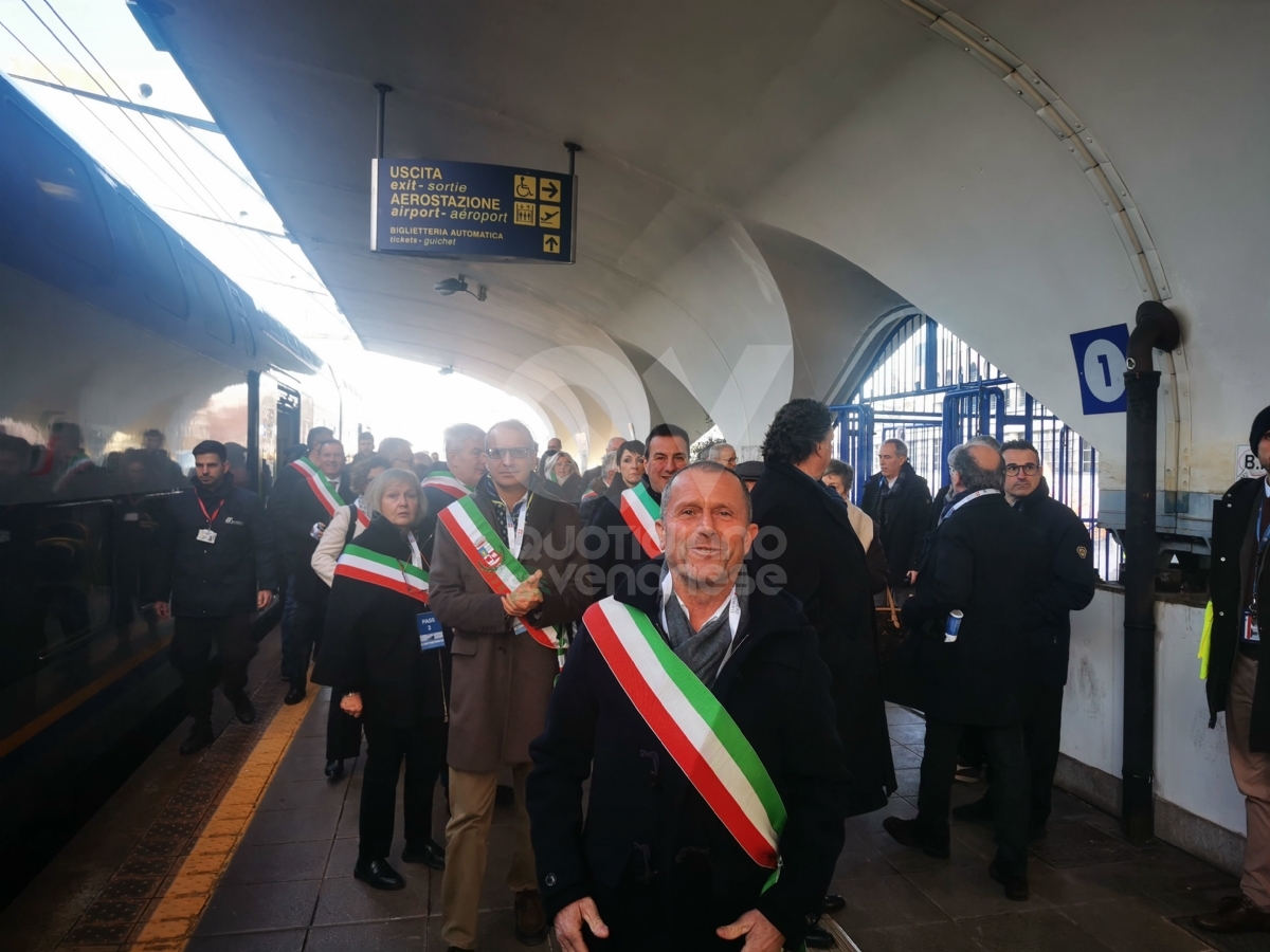 RIPARTE LA TORINO-CERES - Gli amministratori in coro: «Un successo di tutto il territorio» - FOTO E VIDEO