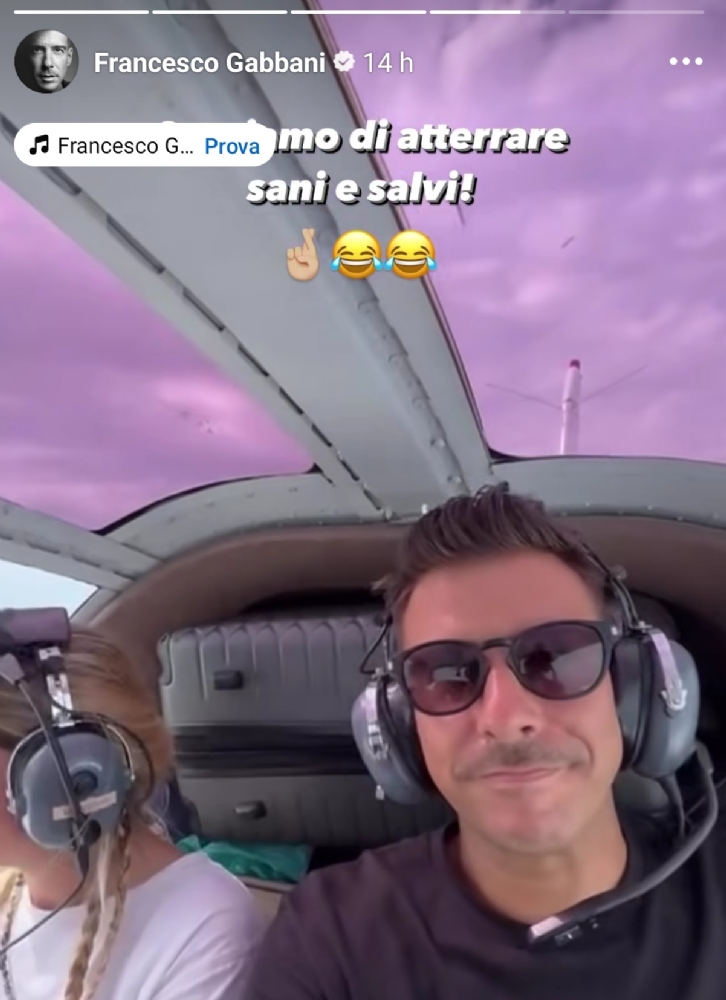 TORINO-COLLEGNO - Aeroporti in tilt, il cantante Gabbani «salvato» dall'Aeroclub Torino - FOTO