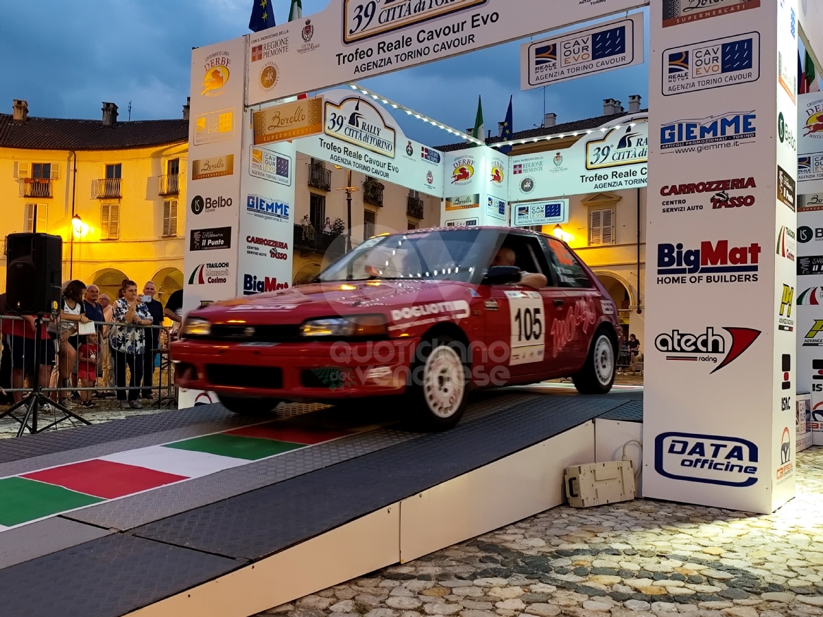 VENARIA - In Città la magia del Rally: tantissimi i curiosi e gli appassionati - FOTO