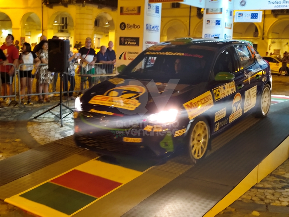 VENARIA - In Città la magia del Rally: tantissimi i curiosi e gli appassionati - FOTO