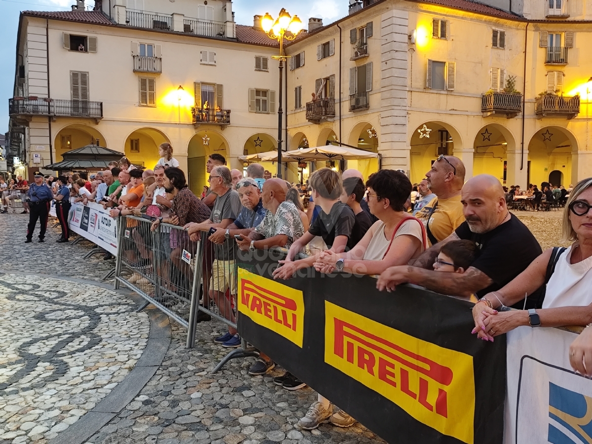 VENARIA - In Città la magia del Rally: tantissimi i curiosi e gli appassionati - FOTO