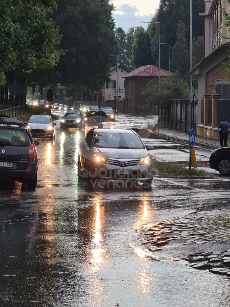 MALTEMPO IN ZONA OVEST - Violento temporale con grandine: strade allagate e alberi caduti - FOTO E VIDEO