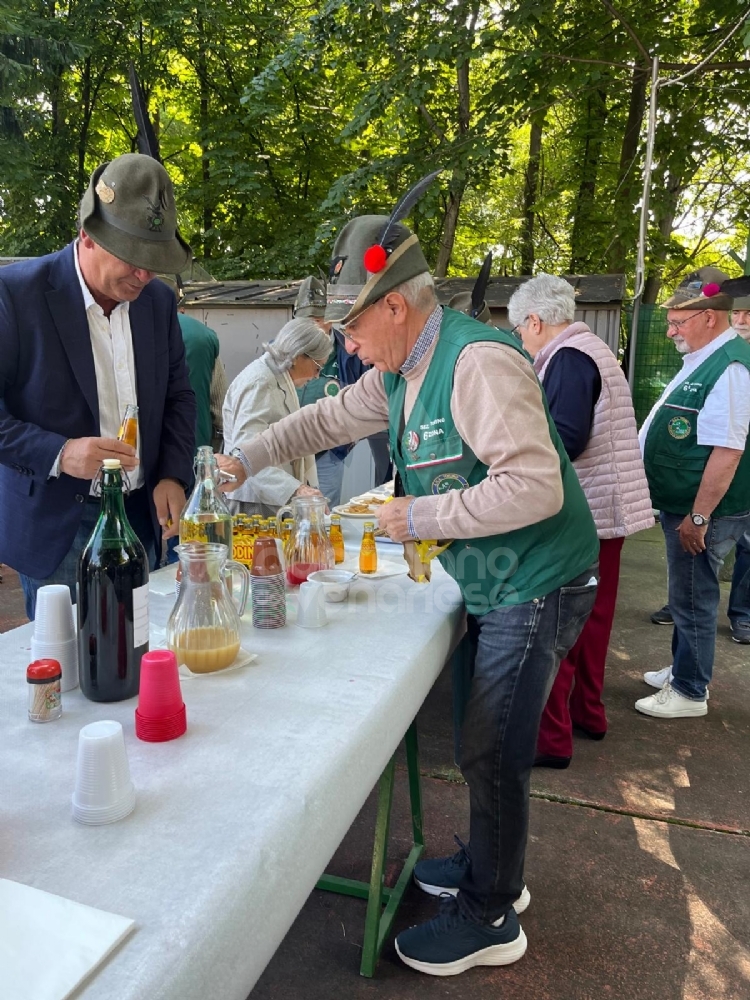 VENARIA - Buon compleanno Alpini: 98 anni per le «Penne Nere» venariesi - FOTO