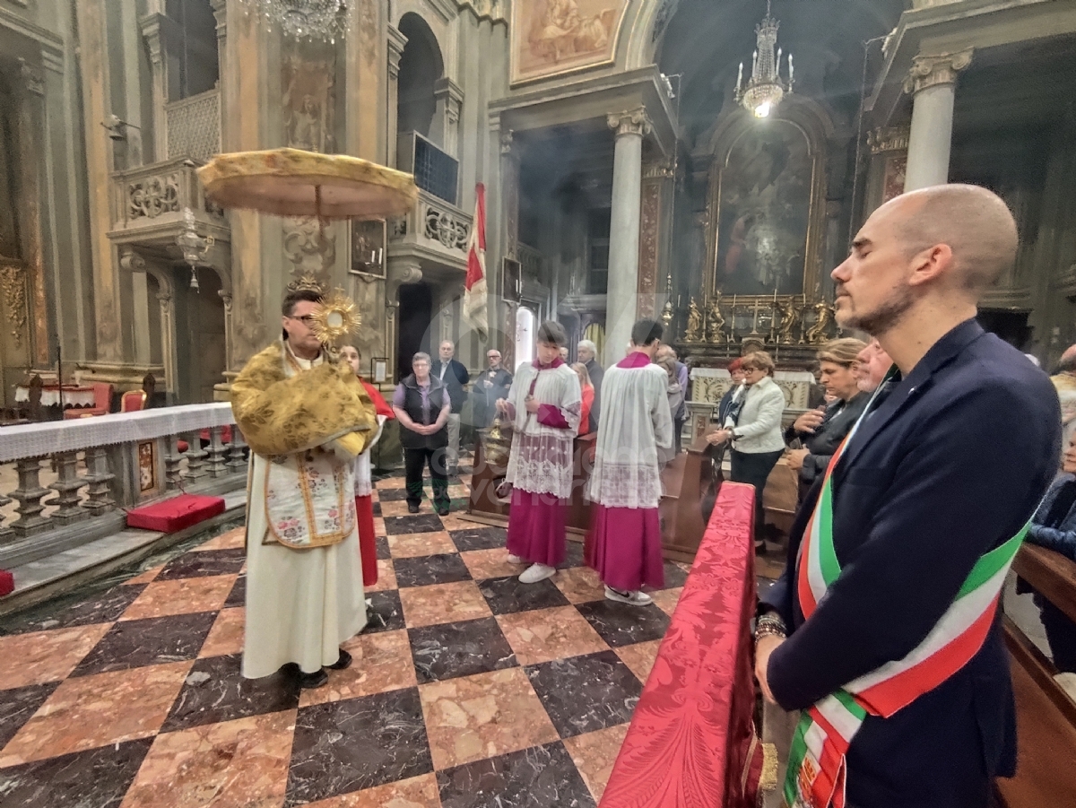 VENARIA - Santa Maria gremita per il Corpus Domini: senza Processione, causa maltempo - FOTO