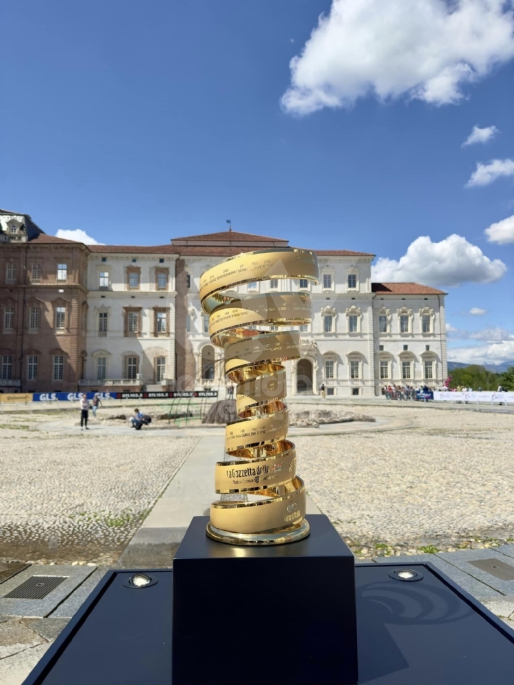 GIRO D'ITALIA A VENARIA - Riviviamo le emozioni della «Grande Partenza» - TUTTE LE FOTO