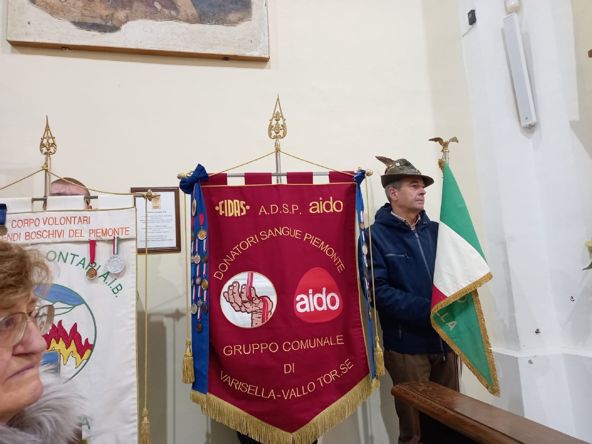 VARISELLA - Grande festa per gli 80 anni del parroco, don Aldo - FOTO