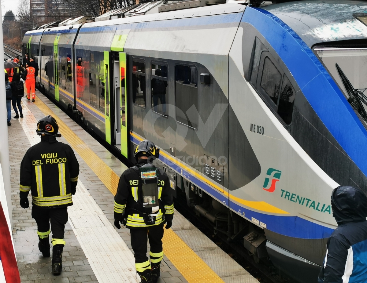 VENARIA - Il treno prende fuoco e una persona è intossicata: ma è solo una simulazione - FOTO