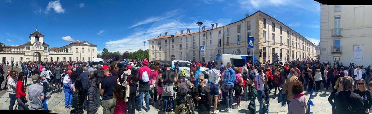 GIRO D'ITALIA A VENARIA - Riviviamo le emozioni della «Grande Partenza» - TUTTE LE FOTO