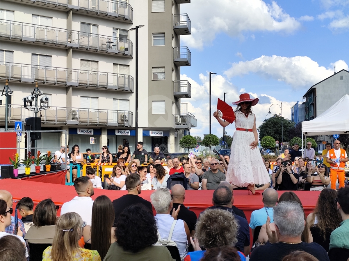 VENARIA - Moda, inclusione e solidarietà: il successo della sfilata in favore del Regina Margherita - FOTO