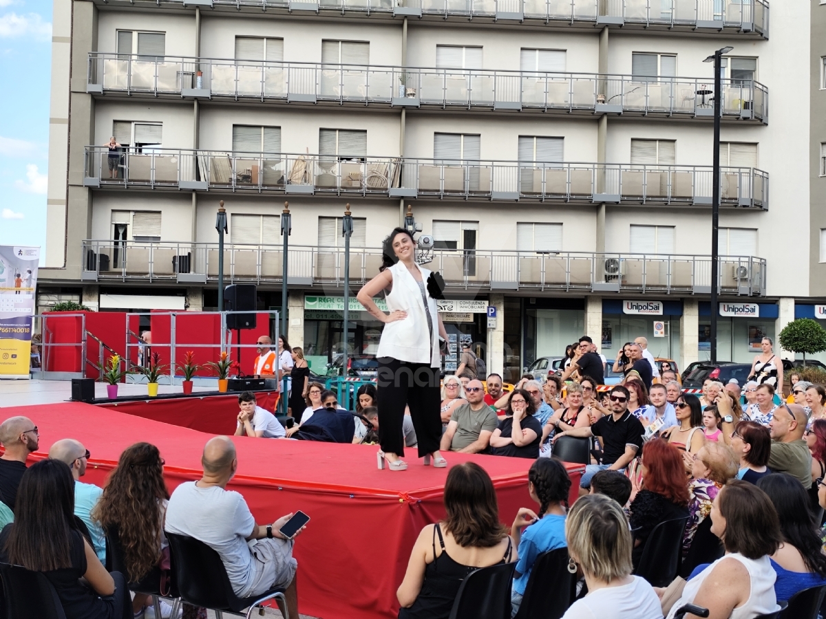 VENARIA - Moda, inclusione e solidarietà: il successo della sfilata in favore del Regina Margherita - FOTO