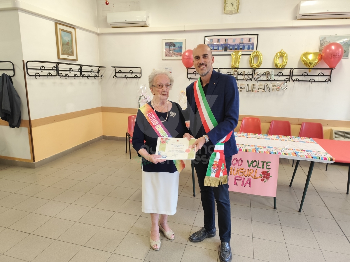 TORINO-VENARIA - I cento anni della signora Pia Mila: grande festa al Centro d'Incontro - FOTO