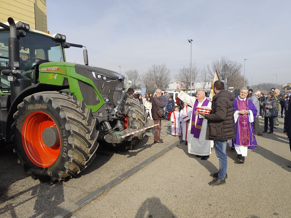 VENARIA - Celebrato Sant'Antonio Abate: tradizione rispettata - FOTO