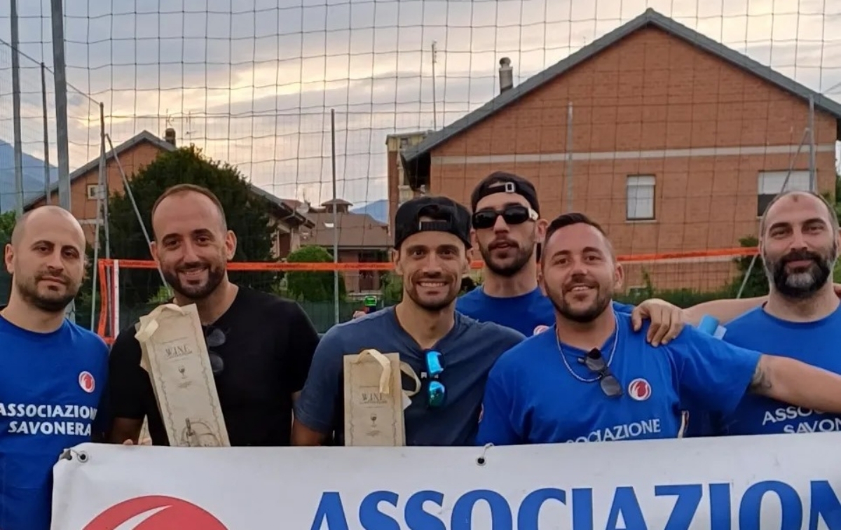 SAVONERA-SAN GILLIO - Associazione Savonera: alla «Bizzarria» padel e beach in favore del Regina Margherita - FOTO