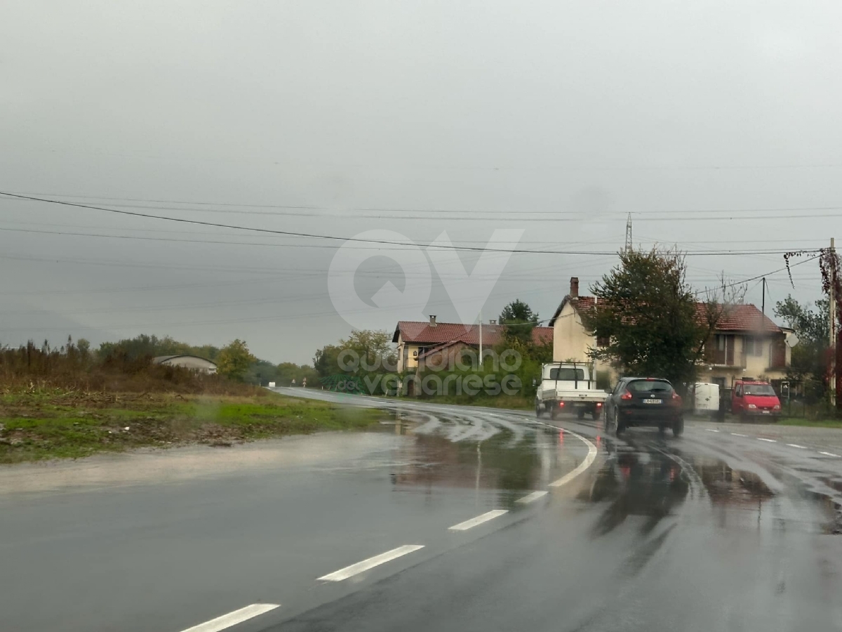 MALTEMPO - Torna la pioggia: disagi, strade allagate e rallentamenti al traffico - FOTO