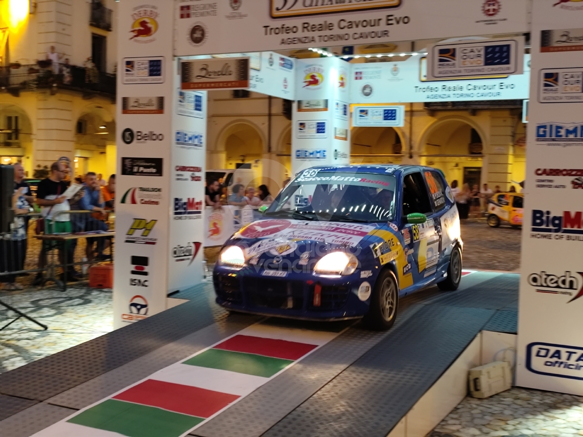 VENARIA - In Città la magia del Rally: tantissimi i curiosi e gli appassionati - FOTO