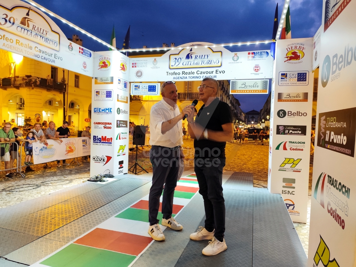 VENARIA - In Città la magia del Rally: tantissimi i curiosi e gli appassionati - FOTO