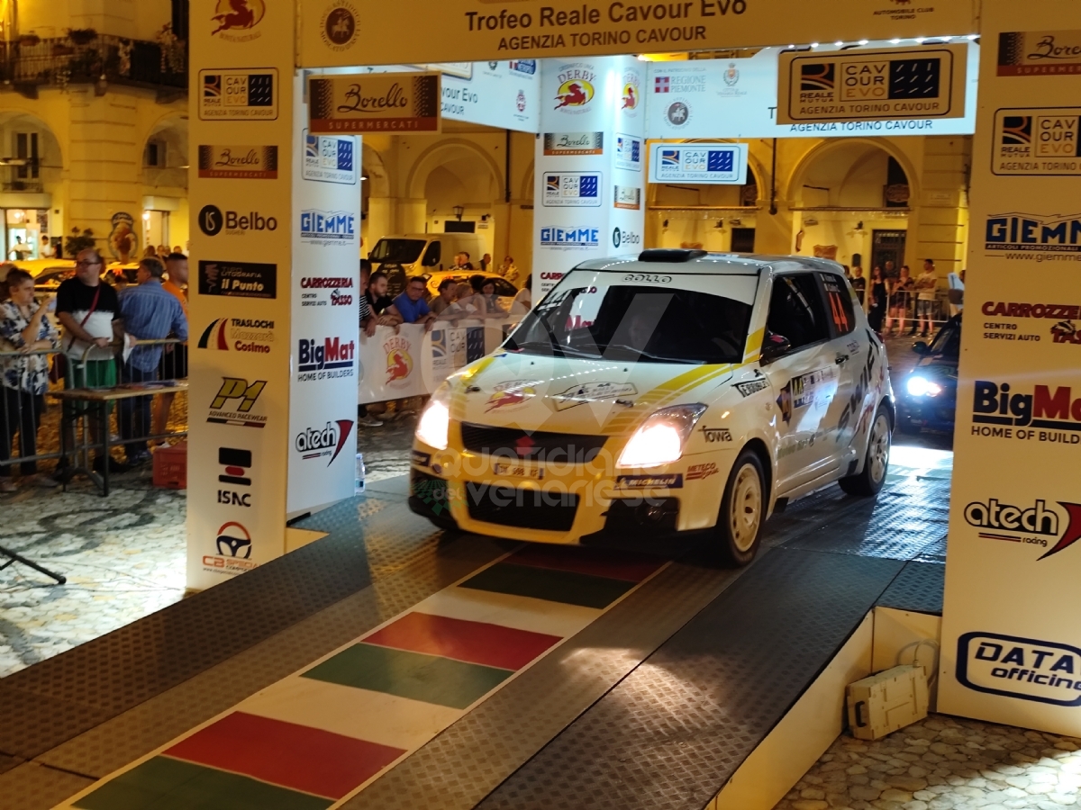 VENARIA - In Città la magia del Rally: tantissimi i curiosi e gli appassionati - FOTO