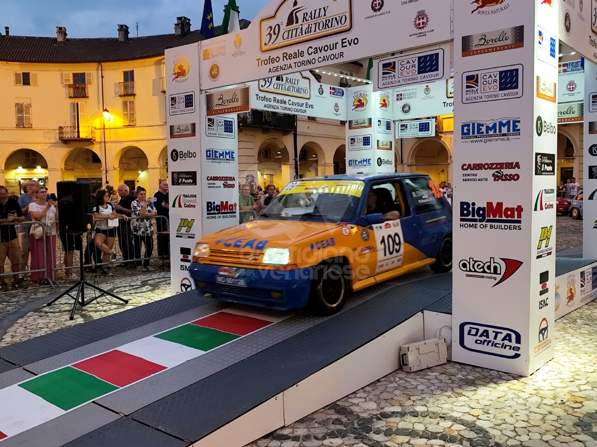 VENARIA - In Città la magia del Rally: tantissimi i curiosi e gli appassionati - FOTO