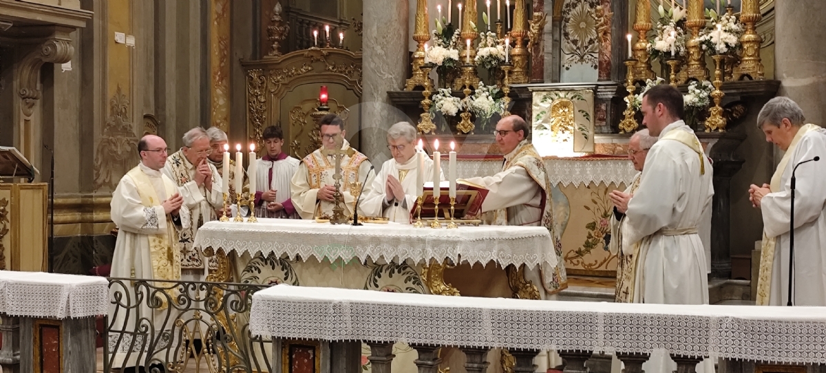 VENARIA - Santa Maria gremita per il Corpus Domini: senza Processione, causa maltempo - FOTO