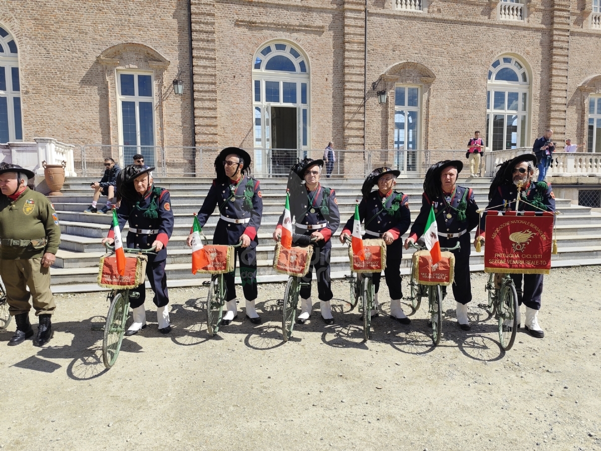 GIRO D'ITALIA A VENARIA - Una grande festa per la «Grande Partenza» - FOTO E VIDEO