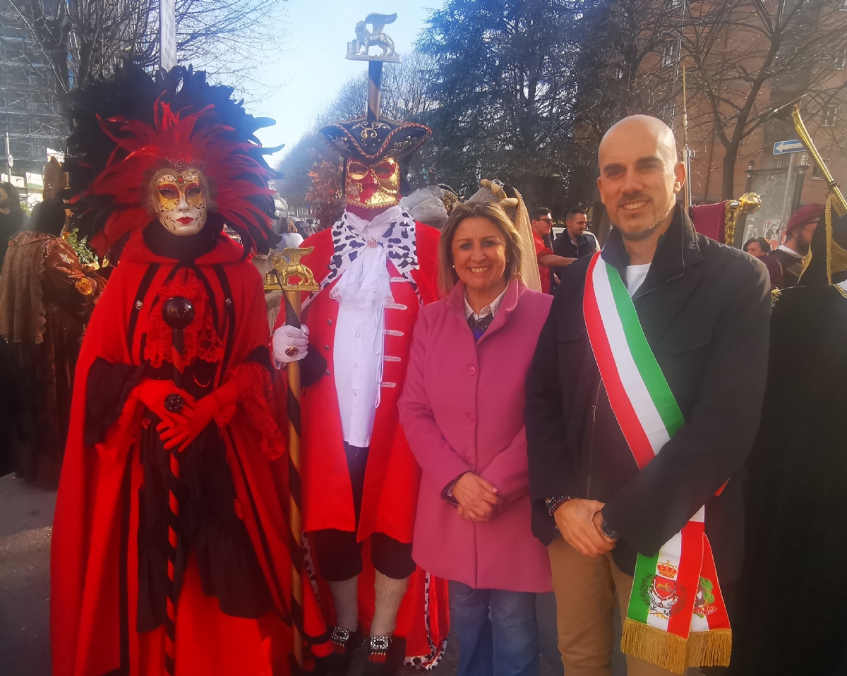 VENARIA - Musica, coriandoli e tanto divertimento: successo per il «Real Carnevale» - FOTO