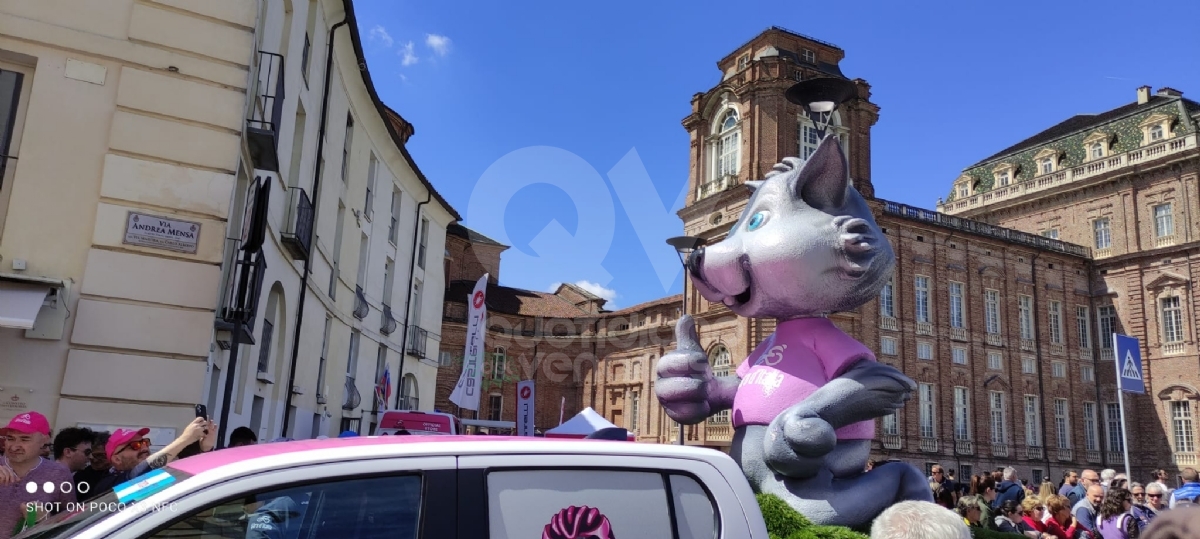 GIRO D'ITALIA A VENARIA - Riviviamo le emozioni della «Grande Partenza» - TUTTE LE FOTO