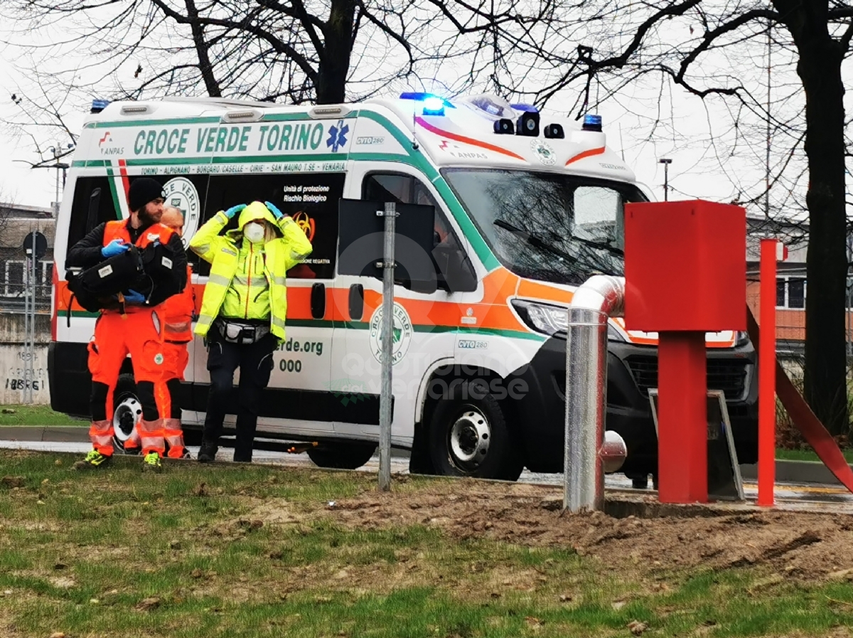 VENARIA - Il treno prende fuoco e una persona è intossicata: ma è solo una simulazione - FOTO