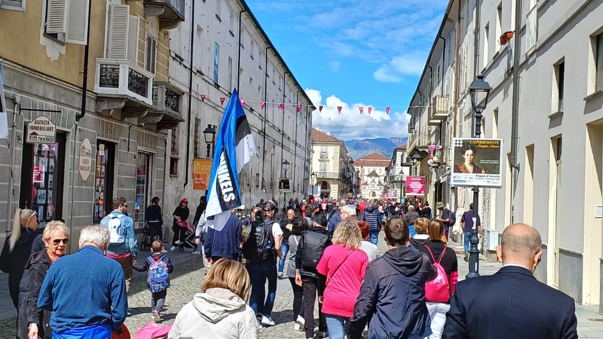 GIRO D'ITALIA A VENARIA - Riviviamo le emozioni della «Grande Partenza» - TUTTE LE FOTO