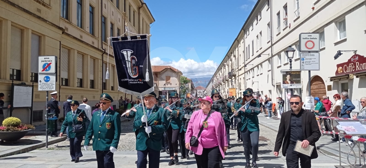 GIRO D'ITALIA A VENARIA - Riviviamo le emozioni della «Grande Partenza» - TUTTE LE FOTO