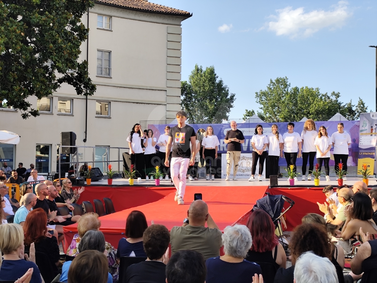 VENARIA - Moda, inclusione e solidarietà: il successo della sfilata in favore del Regina Margherita - FOTO