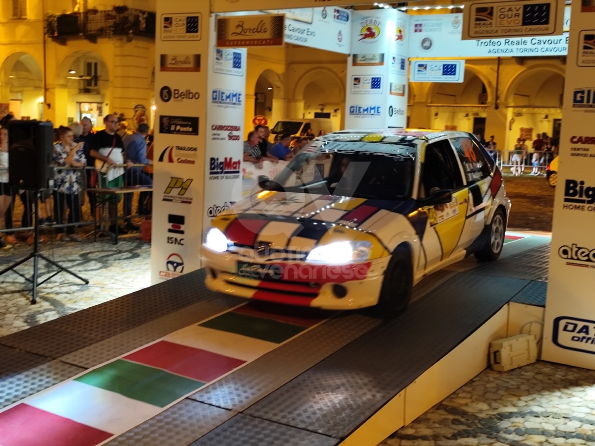 VENARIA - In Città la magia del Rally: tantissimi i curiosi e gli appassionati - FOTO