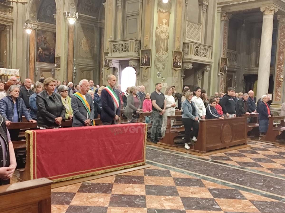 VENARIA - Santa Maria gremita per il Corpus Domini: senza Processione, causa maltempo - FOTO