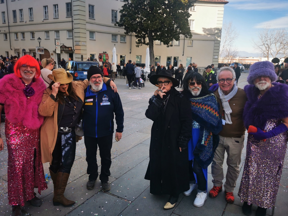 VENARIA - Musica, coriandoli e tanto divertimento: successo per il «Real Carnevale» - FOTO