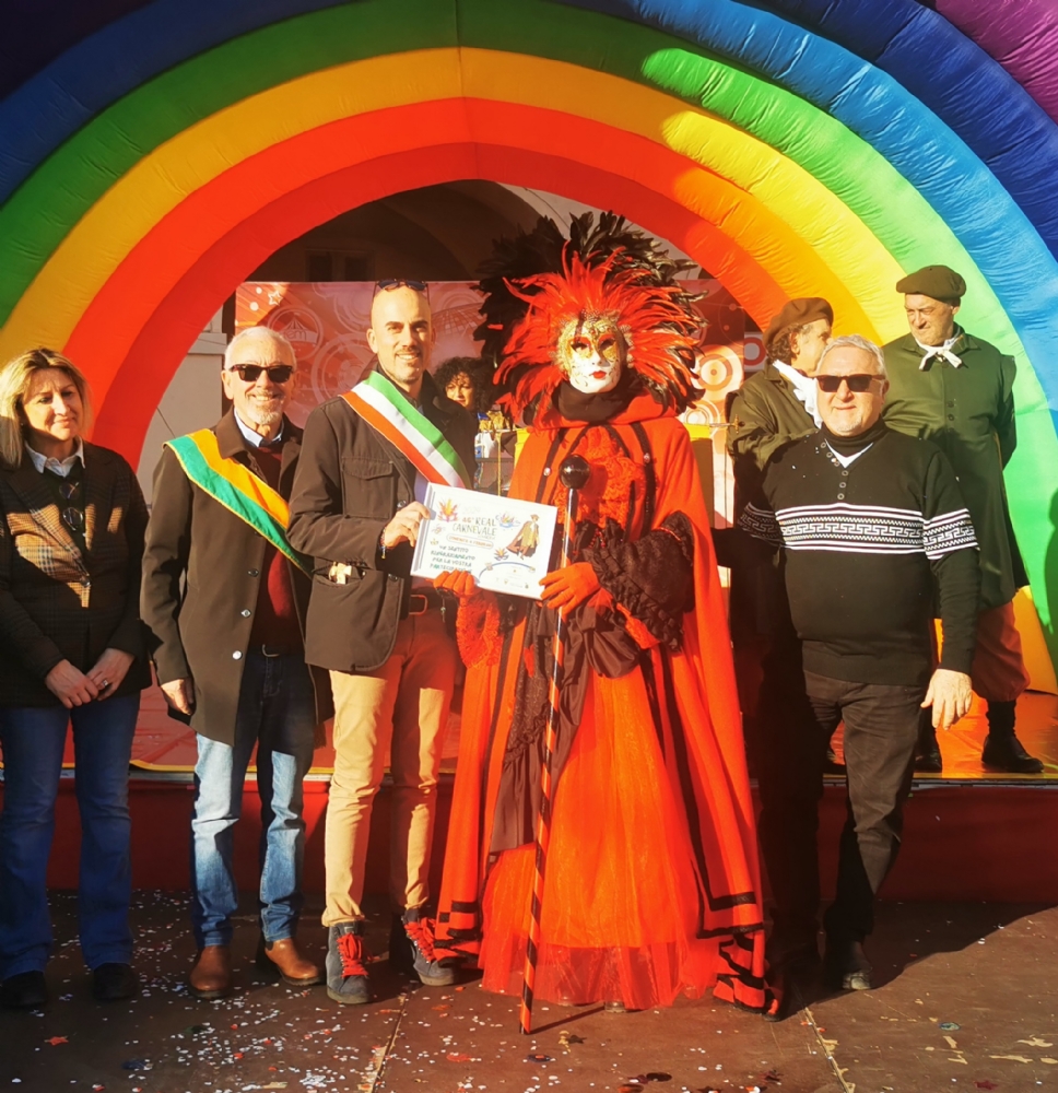 VENARIA - Musica, coriandoli e tanto divertimento: successo per il «Real Carnevale» - FOTO