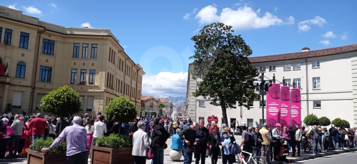 GIRO D'ITALIA A VENARIA - Riviviamo le emozioni della «Grande Partenza» - TUTTE LE FOTO