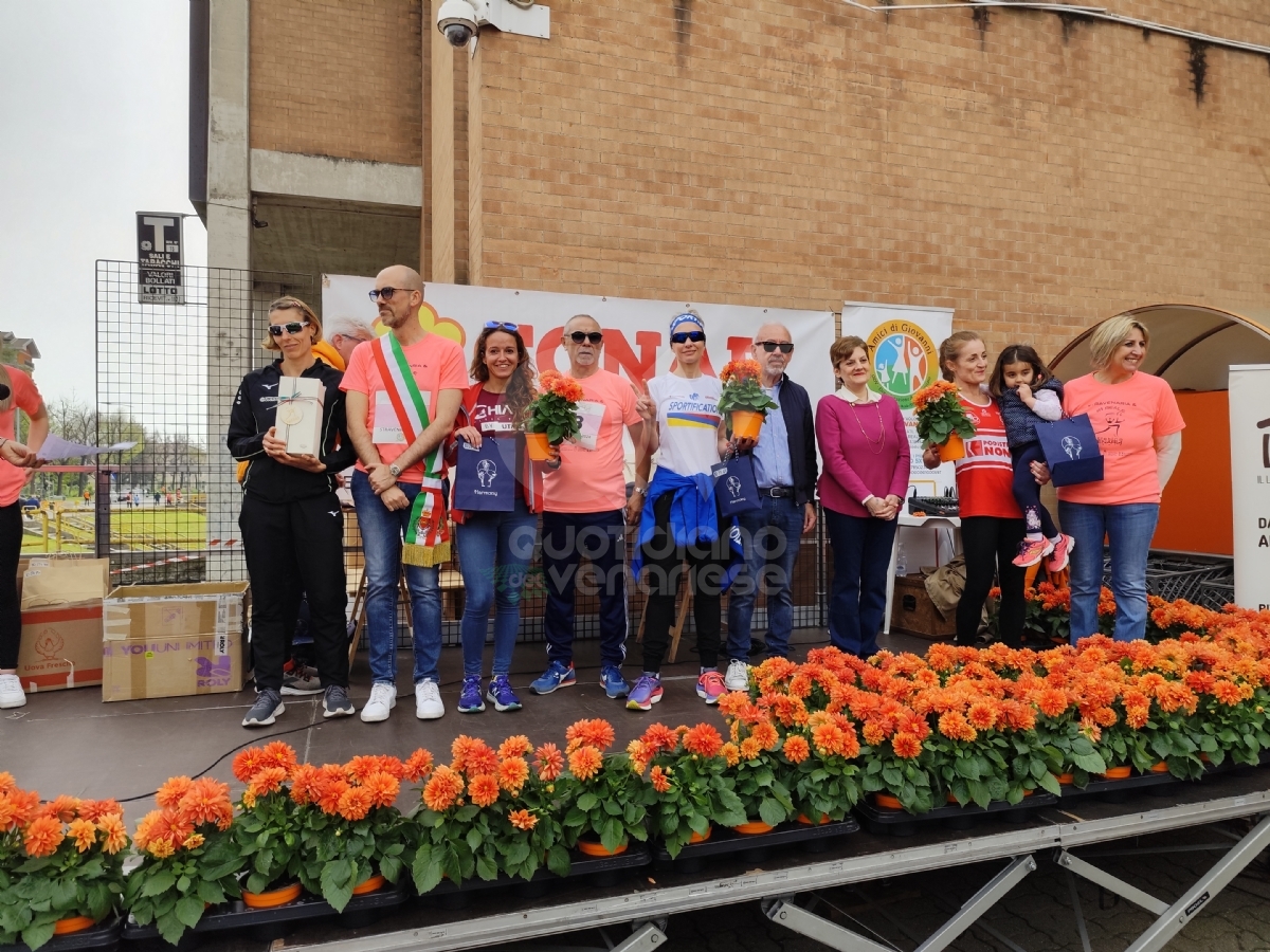 VENARIA - Atletica protagonista con la «StraVenaria»: 1.200 partecipanti - FOTO E VIDEO