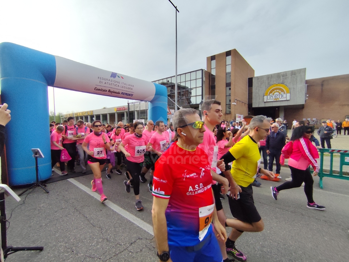 VENARIA - Atletica protagonista con la «StraVenaria»: 1.200 partecipanti - FOTO E VIDEO