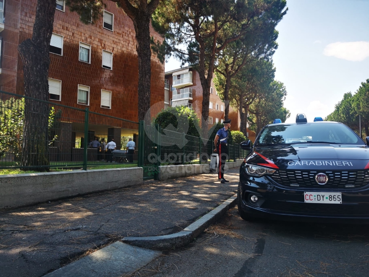 OMICIDIO A VENARIA - Uccide la moglie a bastonate: ecco chi sono l'arrestato e la vittima - FOTO