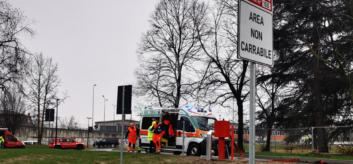 VENARIA - Il treno prende fuoco e una persona è intossicata: ma è solo una simulazione - FOTO