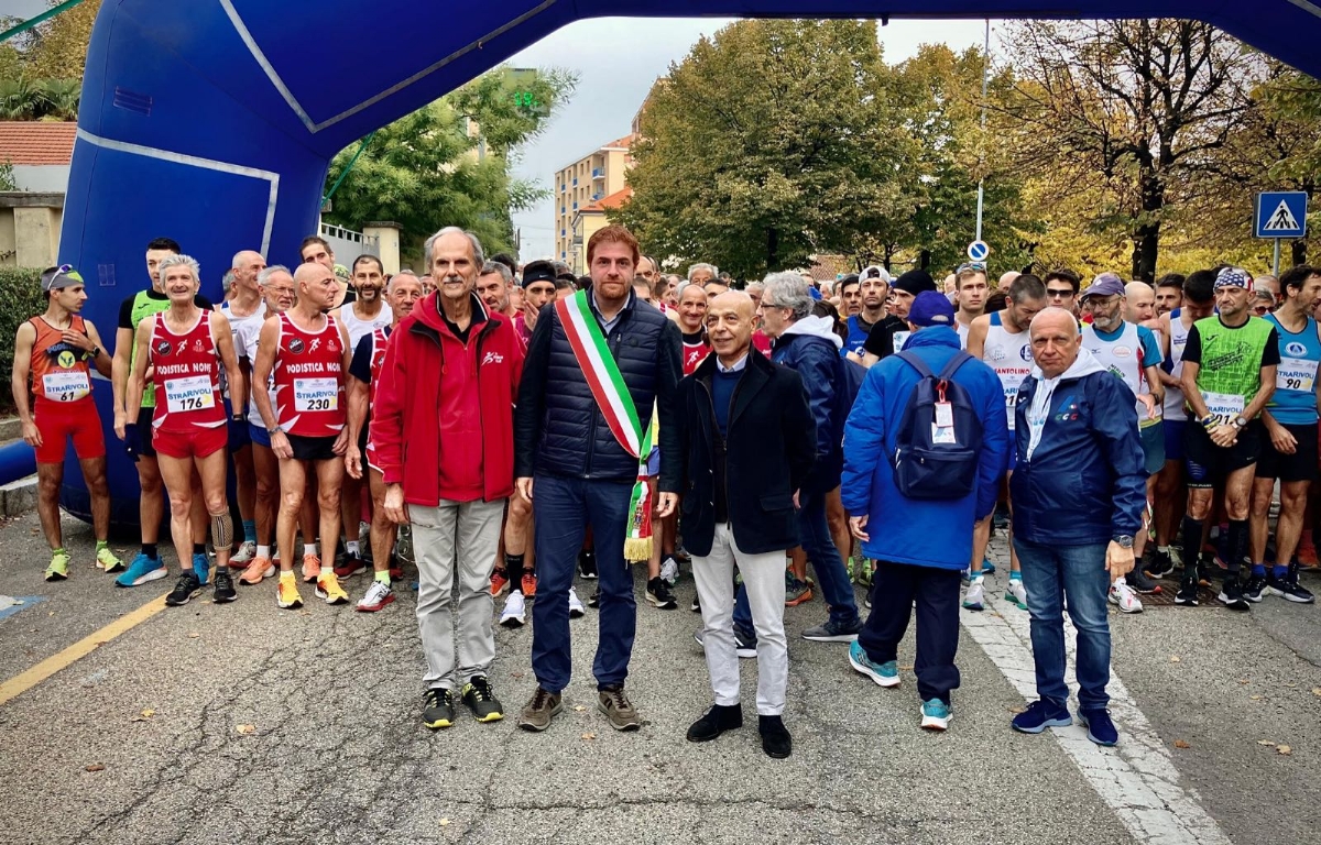 RIVOLI - Successo per l'edizione 37 della «StraRivoli» - FOTO