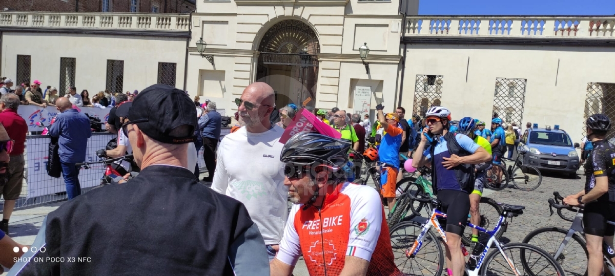 GIRO D'ITALIA A VENARIA - Riviviamo le emozioni della «Grande Partenza» - TUTTE LE FOTO